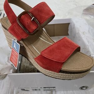 Aetrex Red Suede Wedge Sandals